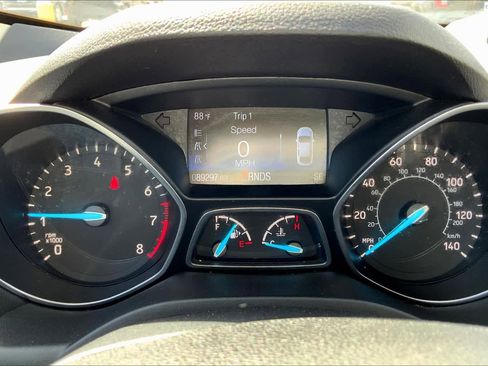 Used 2018 Ford Escape S image 25