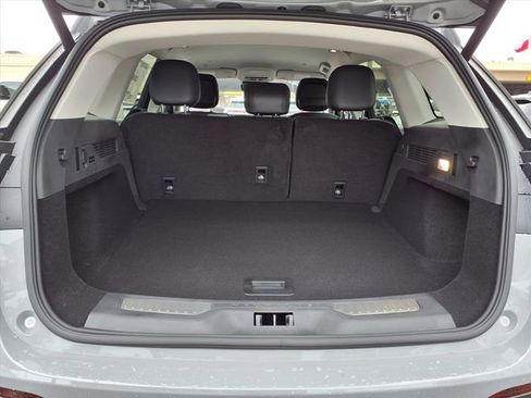 New 2026 Lincoln Nautilus Premier image 16