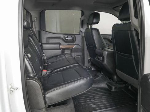 Used 2021 Chevrolet Silverado 1500 LT Trail Boss w/ Bed Protection Package image 11