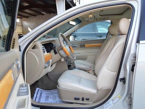 Used 2008 Lincoln MKZ image 11