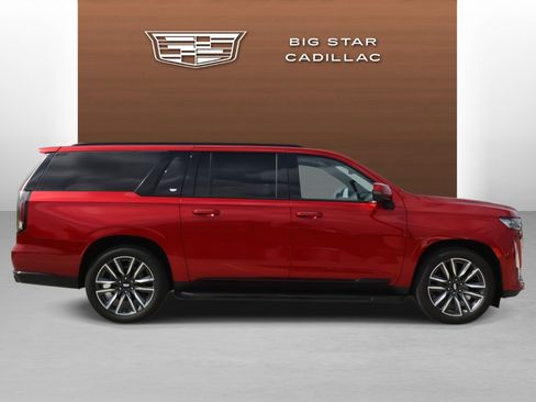 Used 2022 Cadillac Escalade ESV Sport w/ Touring Package image 6