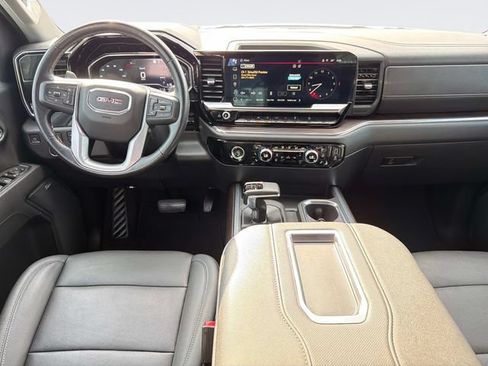 Used 2022 GMC Sierra 1500 SLT w/ SLT Convenience Package AWD/4WD image 17