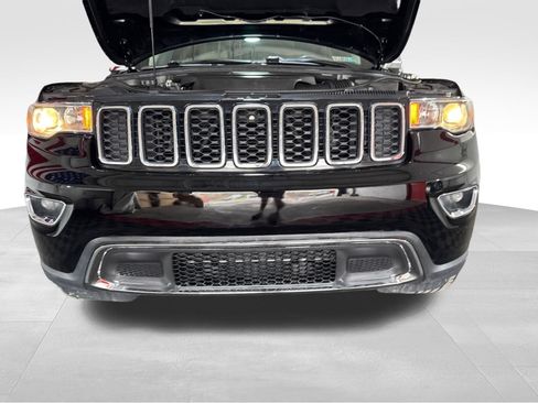 Used 2020 Jeep Grand Cherokee Limited AWD/4WD image 23