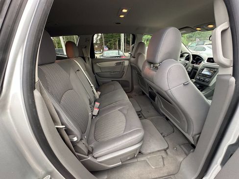 Used 2013 Chevrolet Traverse LS FWD image 20