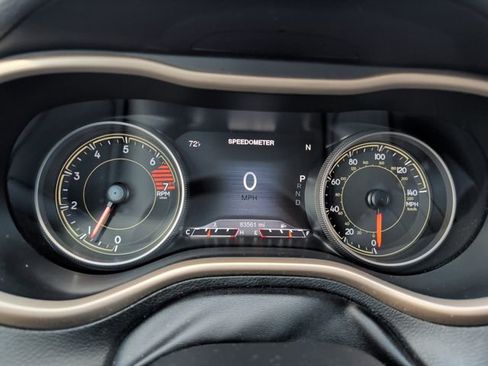 Used 2018 Jeep Cherokee Limited AWD/4WD image 20