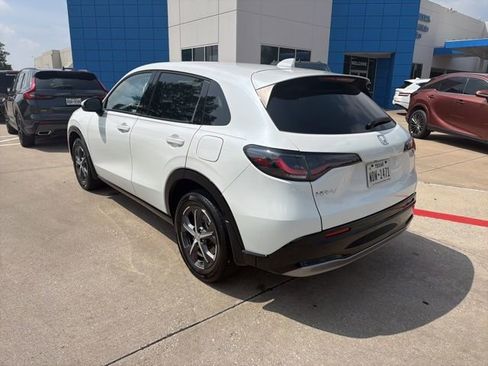 Used 2023 Honda HR-V EX-L image 5