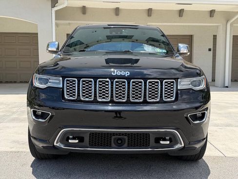 Used 2017 Jeep Grand Cherokee Overland w/ Jeep Active Safety Group AWD/4WD image 2
