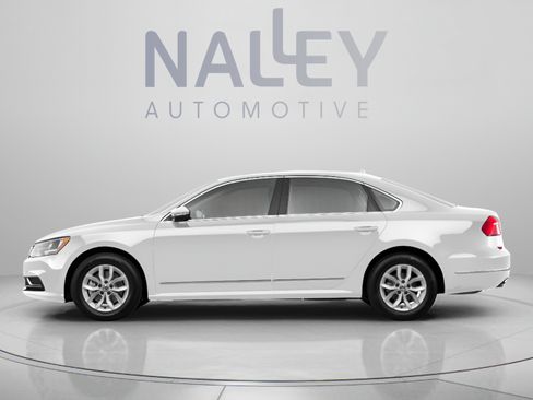 Used 2016 Volkswagen Passat 1.8T SE FWD image 2