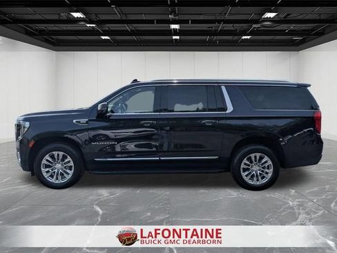 Used 2021 GMC Yukon XL SLT w/ SLT Premium Package AWD/4WD image 2