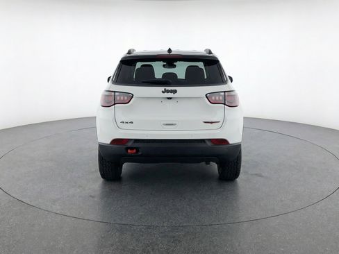 Used 2025 Jeep Compass Trailhawk image 7