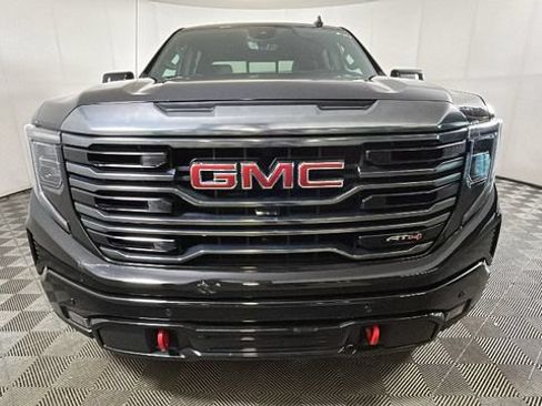 Used 2024 GMC Sierra 1500 AT4 w/ Technology Package AWD/4WD image 7