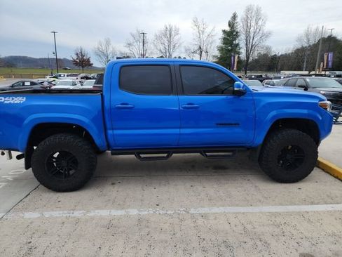 Used 2021 Toyota Tacoma TRD Sport image 15
