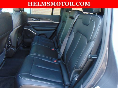 New 2026 Jeep Grand Cherokee Limited w/ Limited Altitude Package AWD/4WD image 35