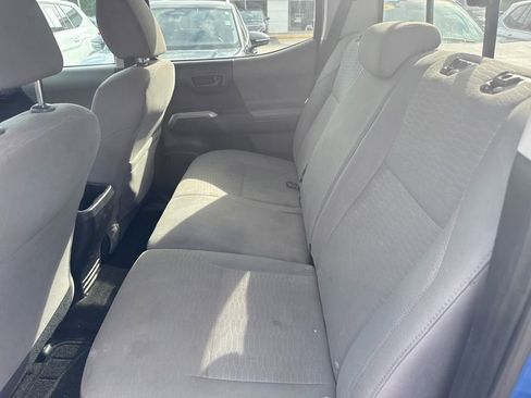 Used 2017 Toyota Tacoma SR5 w/ Tow Package RWD image 25