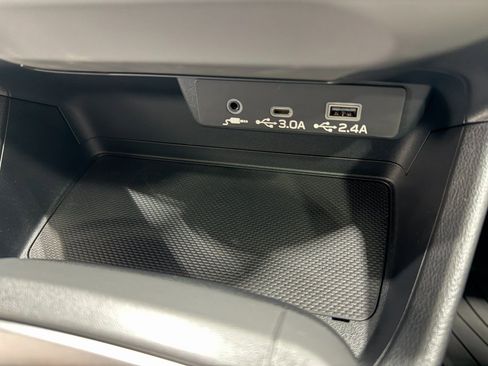 Used 2025 Subaru Crosstrek 2.0i Premium w/ Crosstrek Mirror Package AWD/4WD image 15