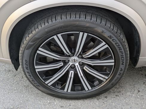 Used 2023 Volvo XC90 B6 Plus w/ Protection Package Premier image 11