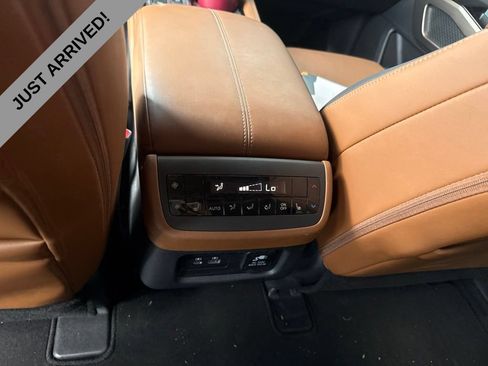 Certified 2025 Nissan Pathfinder Platinum AWD/4WD image 16
