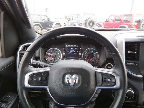 Used 2023 RAM 1500 Big Horn image 16