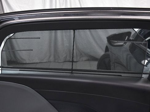 Used 2024 Lucid Air Grand Touring image 14