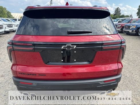 Used 2024 Chevrolet Traverse LT w/ Midnight/Sport Edition image 4