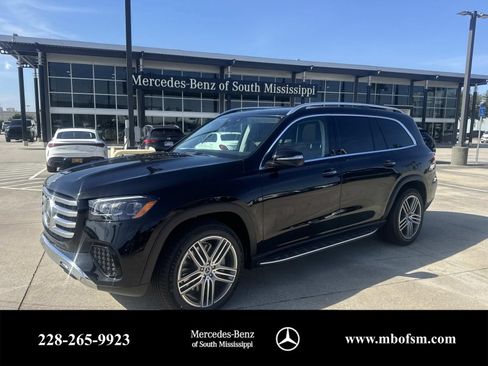 New 2026 Mercedes-Benz GLS 450 4MATIC image 1