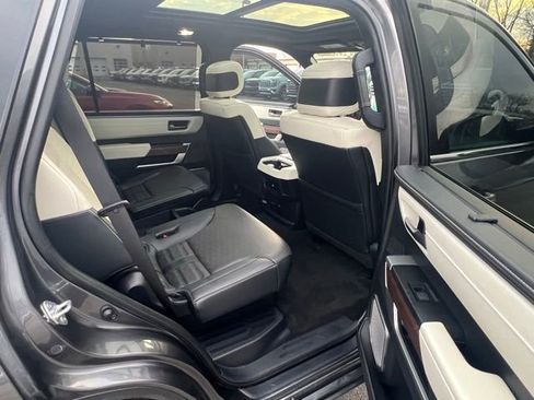 Used 2023 Toyota Sequoia Capstone AWD/4WD image 26
