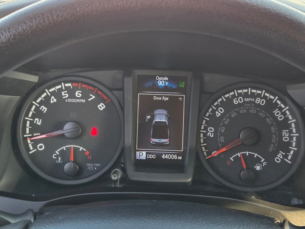 Used 2021 Toyota Tacoma SR RWD image 32