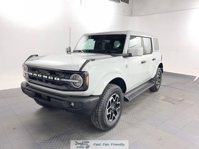 New 2026 Ford Bronco Outer Banks AWD/4WD image 1