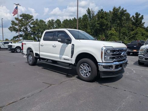 Used 2026 Ford F350 Lariat AWD/4WD image 2