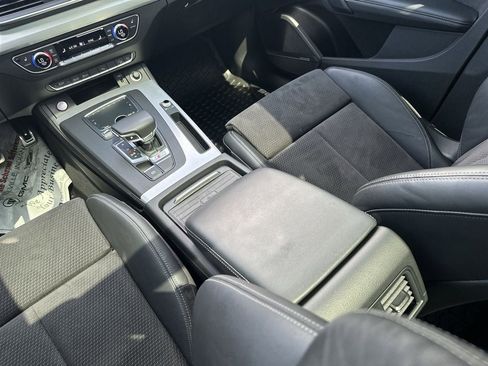 Used 2020 Audi SQ5 Premium Plus w/ Premium Plus Package AWD/4WD image 20