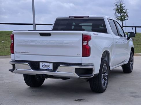 Used 2024 Chevrolet Silverado 1500 LT AWD/4WD image 8