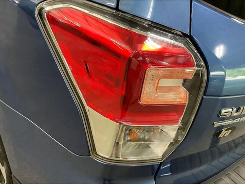 Used 2017 Subaru Forester 2.5i Premium w/ All-Weather Package AWD/4WD image 29