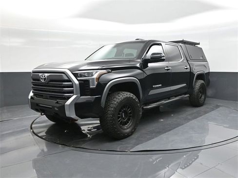 Used 2025 Toyota Tundra Limited image 34