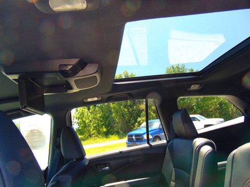 Used 2021 Honda Pilot Black Edition image 9