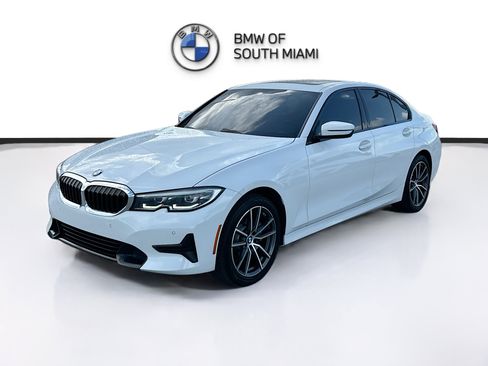 Used 2022 BMW 330i Sedan w/ Convenience Package RWD image 3