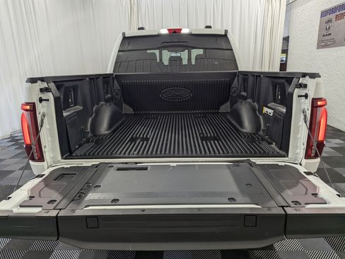Used 2025 Ford F150 Platinum AWD/4WD image 11