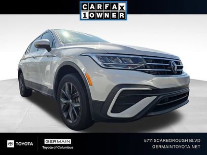 Used 2023 Volkswagen Tiguan SE w/ Panoramic Sunroof Package