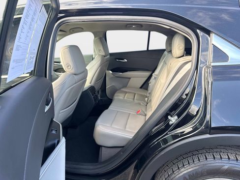 Used 2020 Cadillac XT4 Premium Luxury image 23