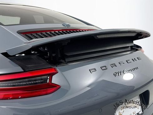 Used 2018 Porsche 911 Carrera RWD image 41