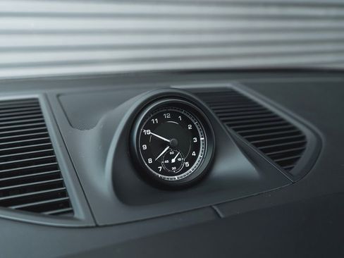 New 2026 Porsche Macan GTS image 23