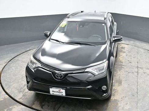 Used 2018 Toyota RAV4 XLE image 22