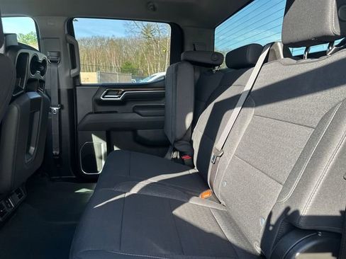 Used 2025 Chevrolet Silverado 1500 LT AWD/4WD image 17
