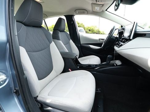 Used 2020 Toyota Corolla LE FWD image 25