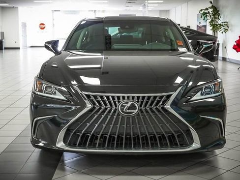 Certified 2024 Lexus ES 250 w/ Accessory Package (Z2) AWD/4WD image 3