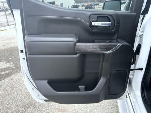 Used 2020 Chevrolet Silverado 1500 LTZ w/ LTZ Premium Package image 17