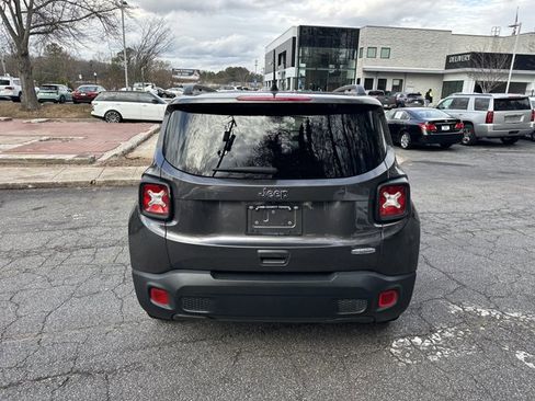 Used 2020 Jeep Renegade Latitude w/ Safety & Security Group II image 7