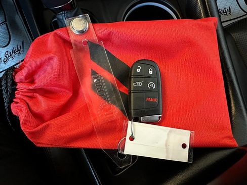 Used 2024 Dodge Durango GT image 9