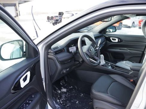 New 2026 Jeep Compass Limited image 10