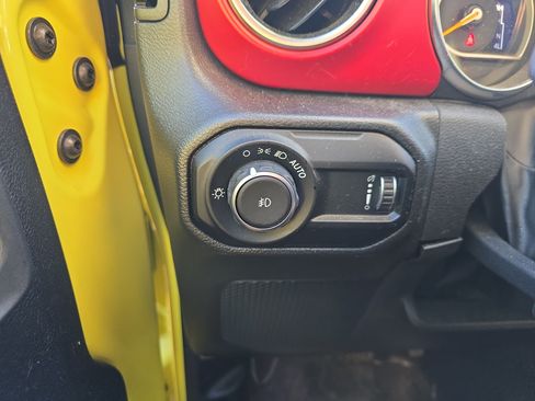 Used 2023 Jeep Wrangler Unlimited Rubicon w/ Xtreme 35 Tire Package AWD/4WD image 16