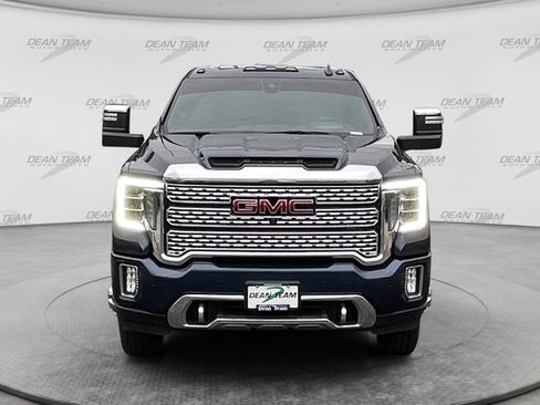 Used 2022 GMC Sierra 3500 Denali w/ Denali Ultimate Package AWD/4WD image 2